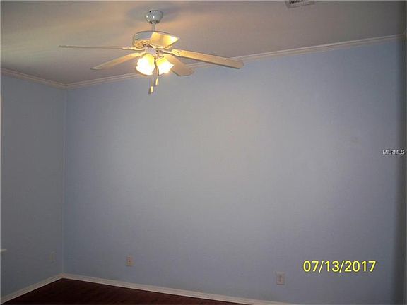 5th image of 646 W Comstock Ave