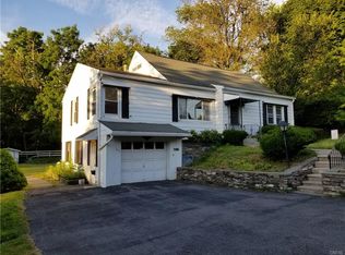 111 Blossom Rd, Syracuse, NY 13224