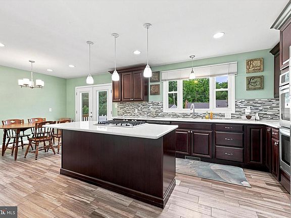 3rd image of 1511 Stony Run Dr