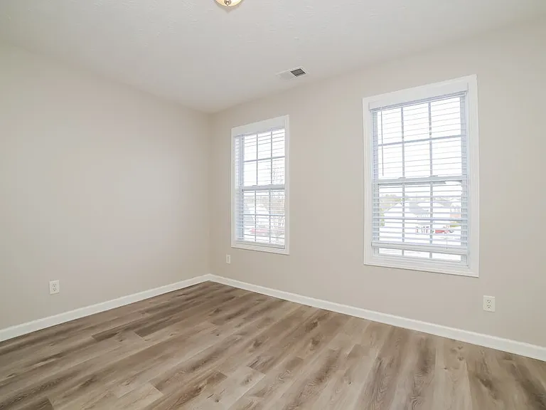 91 Christopher Dr — Photo 13