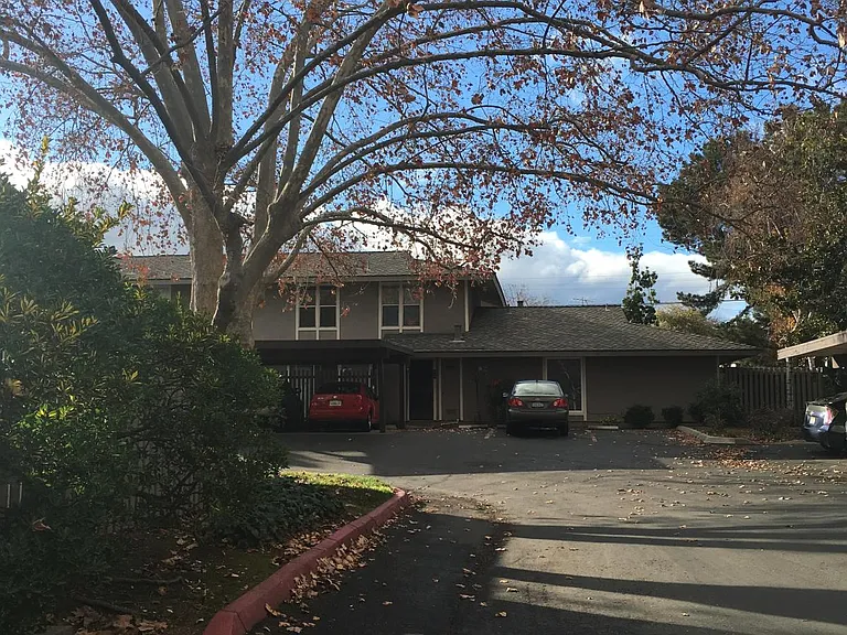 21100 White Fir Ct — Photo 3