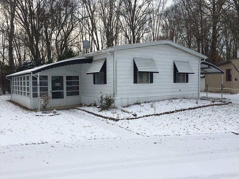1st image of 5 Kimberly Ln #5