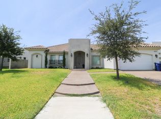 3010 Dickinson Dr, Laredo, TX 78041