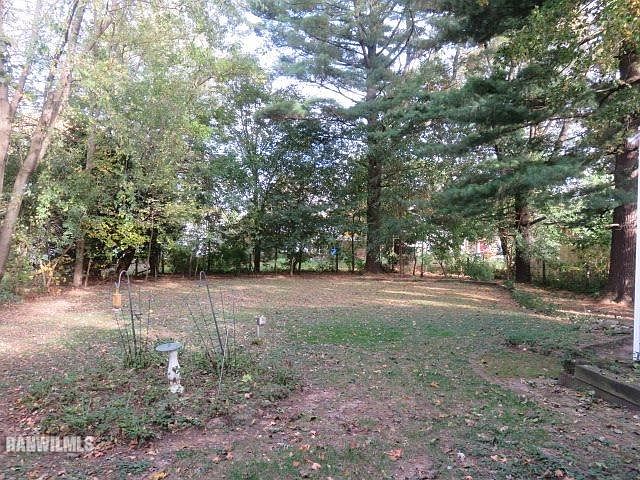 2nd image of 1631 Hilltop Pl