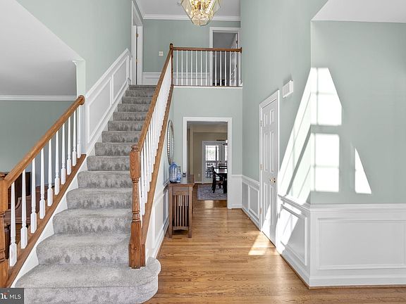 3rd image of 11030 Nicholas Pl