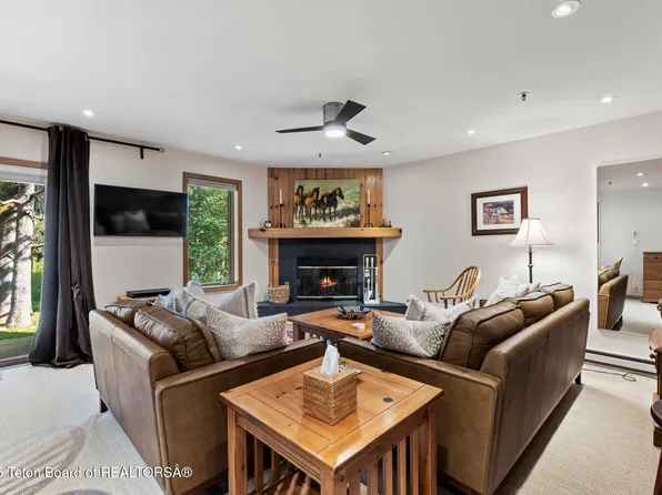 3944 S Lake Creek Dr #2-3-1, Wilson, WY 83014