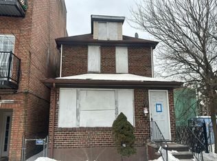 7148 161st St, Fresh Meadows, NY 11365