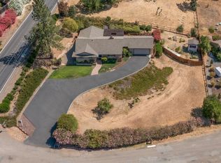 5770 La Sierra Dr, Santa Rosa, CA 95409