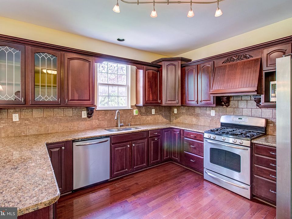 32 Pemberton Ln, East Windsor, NJ 08520 Zillow