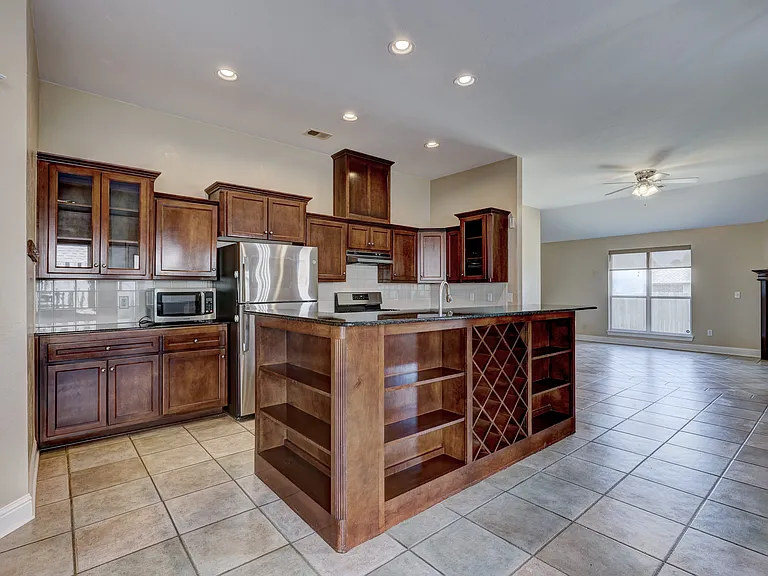 2104 Del Simmons Dr — Photo 26