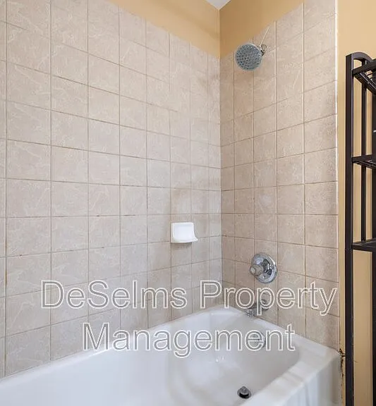 508 S 12th St — Photo 20