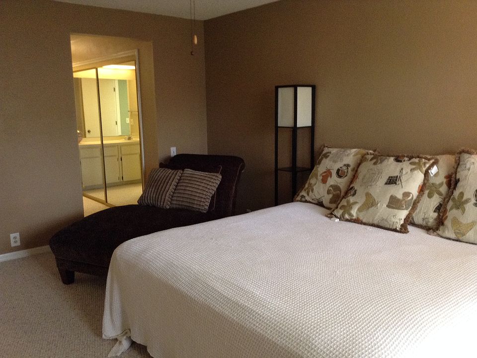 1st image of 207 Los Prados Dr
