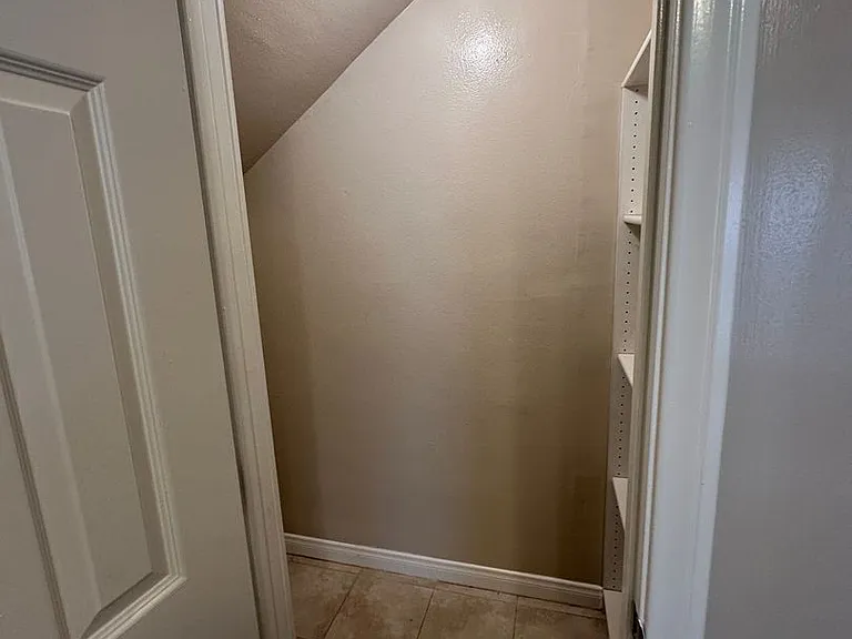 8832-8848 La Salle St — Photo 14