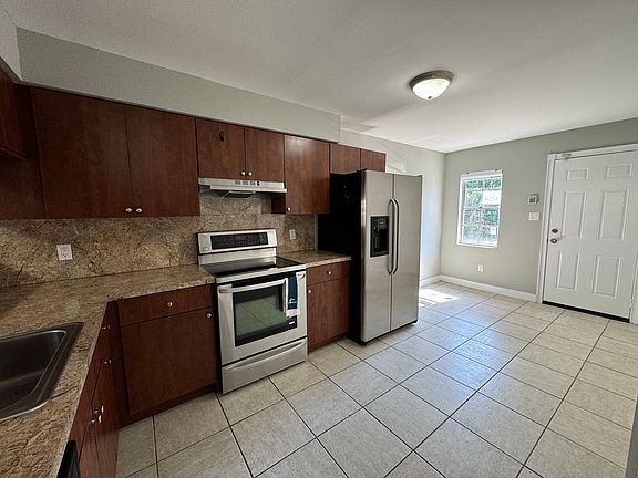 4th image of 1357 Sophie Blvd