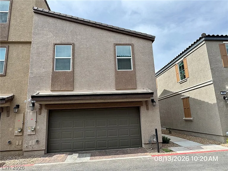630 Bellus Pl — Photo 2