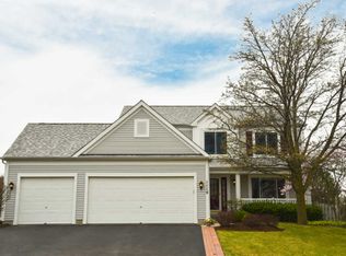 1110 Stonegate Rd, Algonquin, IL 60102