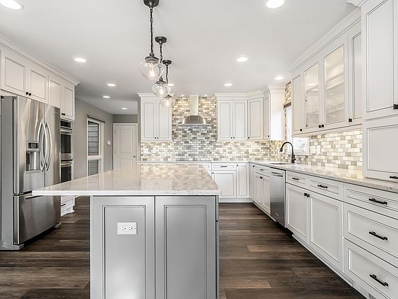 4th image of 5525 Aryshire Dr
