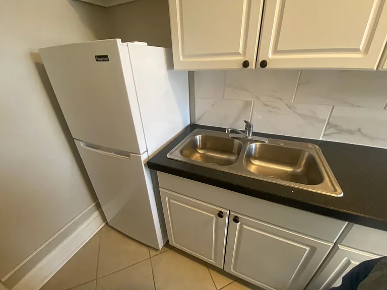 Oak Grove Apartment Hotel — Photo 19
