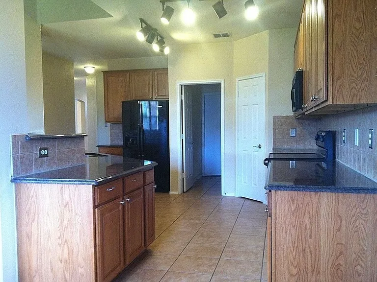 6100 Moor Hen Dr — Photo 4