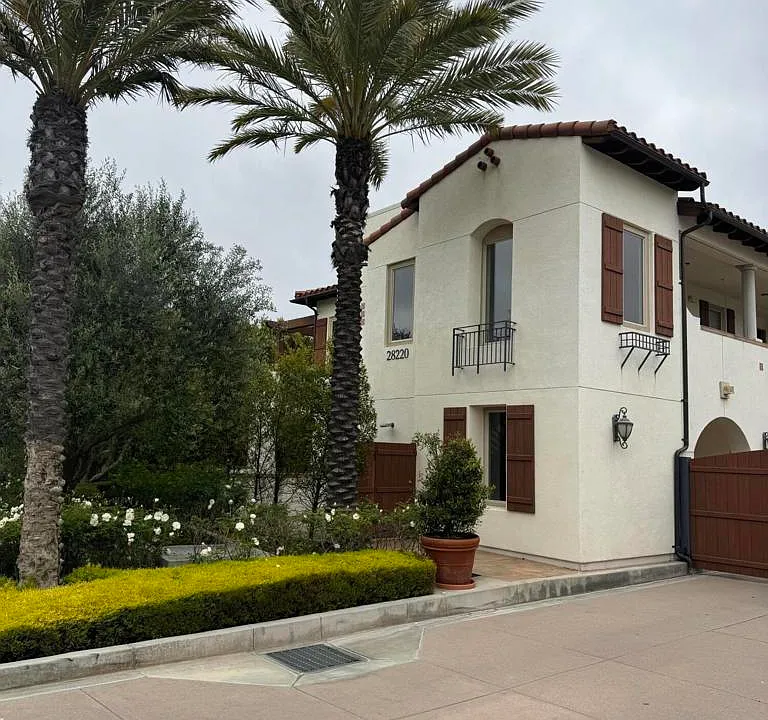 28220 Highridge #207