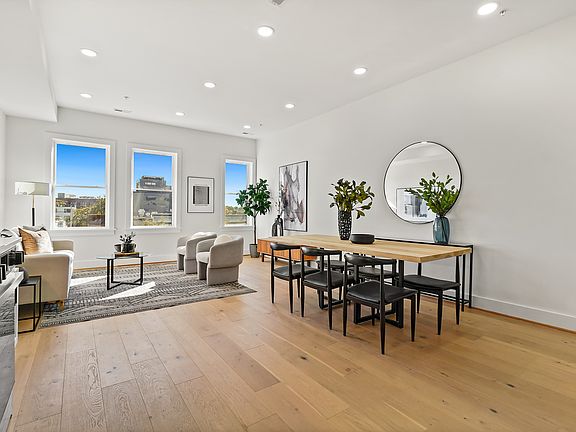 4th image of 808 12th St NE #3