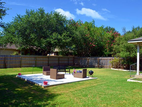 Large Backyard w/ Sawn Limestone Open Patio
