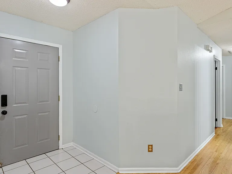 1835 Folkstone Rd — Photo 12