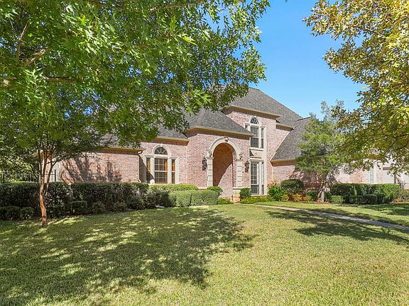 4th image of 1108 Merlot Dr