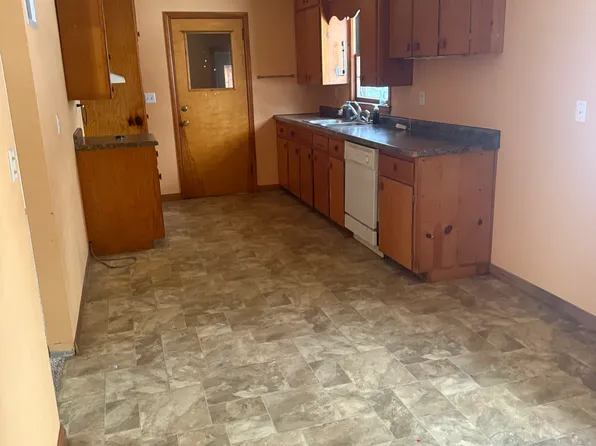 (undisclosed Address), Oskaloosa, IA 52577