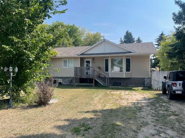 402 W Queen St, Chauvin, AB T0B 0V0
