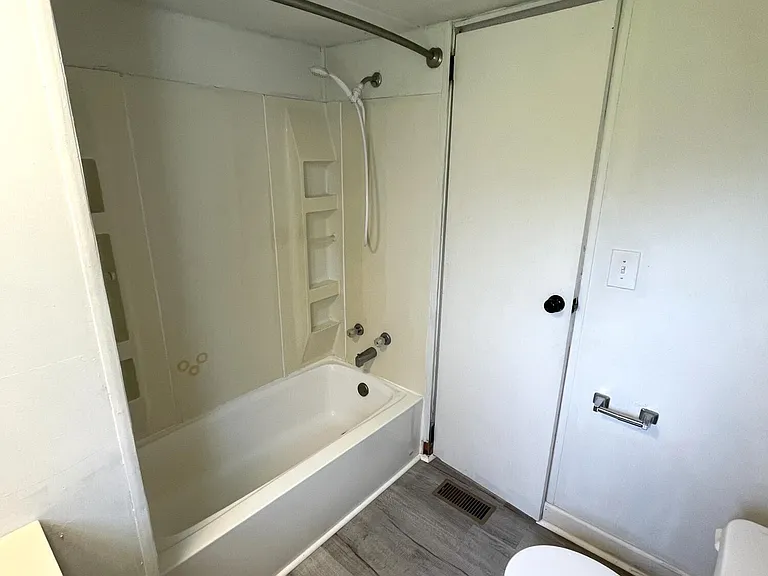 938 Sunset Dr #C — Photo 10