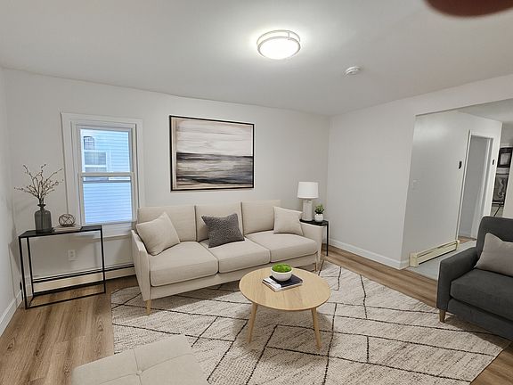 Virtually Staged Livingroom