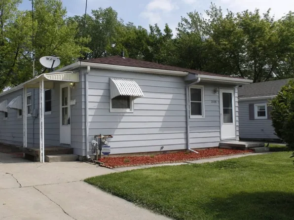 2108 Westside Dr, Council Bluffs, IA 51501