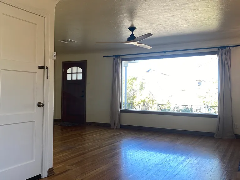 2055 Gold St — Photo 5