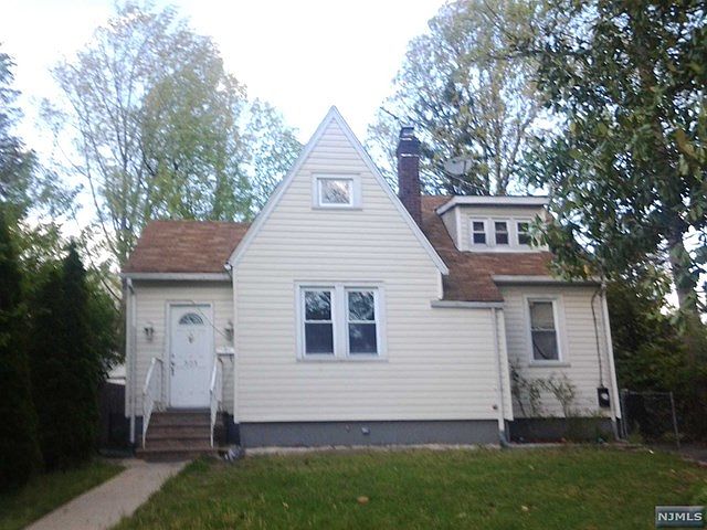 2nd image of 303 Shepard Ave