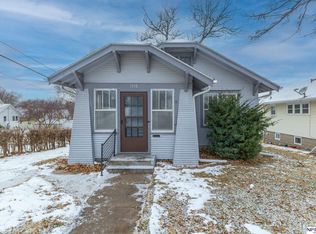 1110 S 43rd St, Omaha, NE 68105