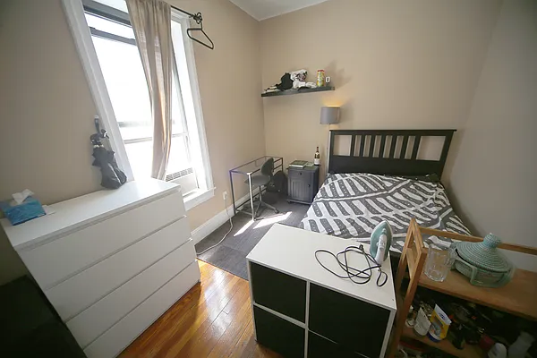 Rented by Metropolitan Realty | media 20