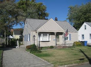 30 Eberly Pl, Fords, NJ 08863