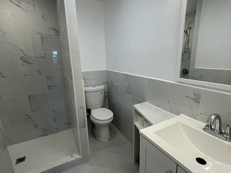 83 Hobart St #83 — Photo 8