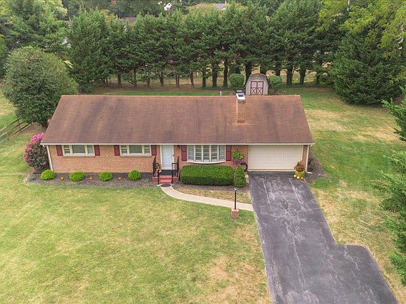 4th image of 19103 Beacon Ln