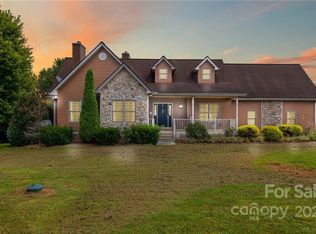 67 Banner Farm Rd, Mills River, NC 28759
