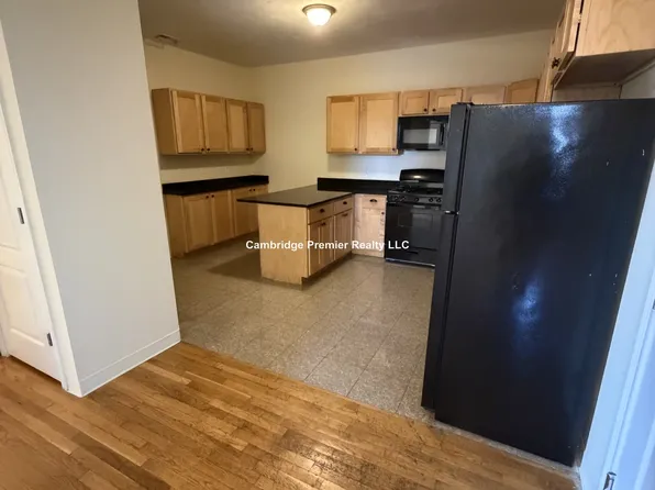 22 Bow St, Somerville, MA