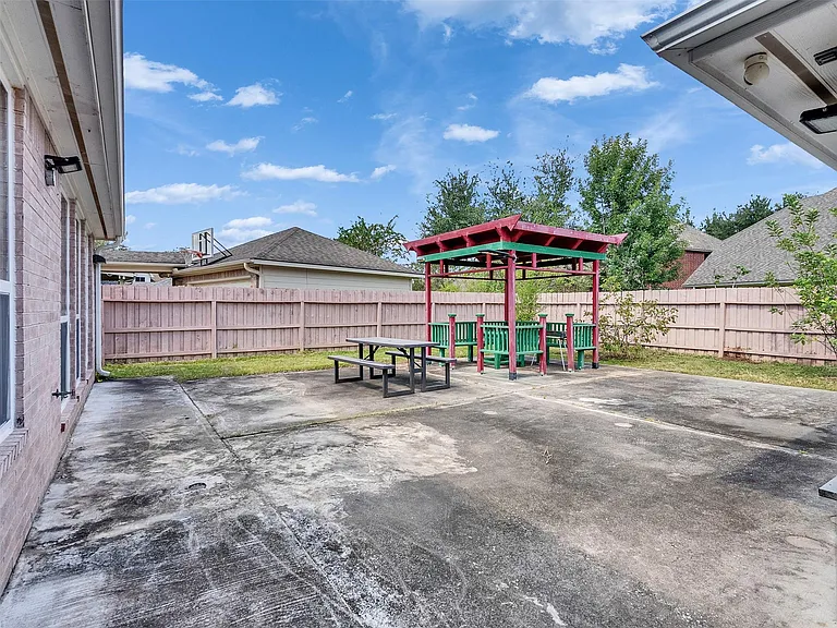3902 Breaux Bridge Ln — Photo 44