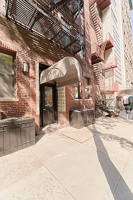 Rented by Living New York | media 12