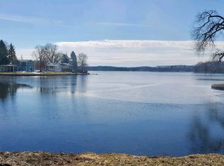 242 Cooks Lndg, Michigan Center, MI 49254