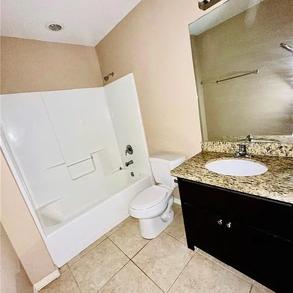 4722 N Dogwood St #4 — Photo 12