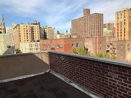 Rented by Easy Rental LLC | media 74