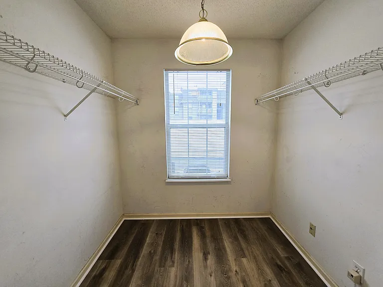 6972 N Olive St — Photo 17