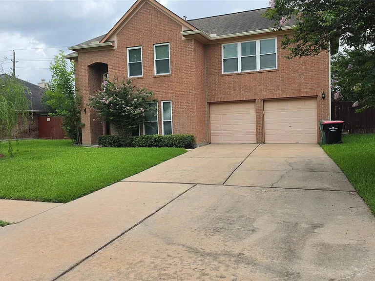 23510 Stratsborough Dr — Photo 4