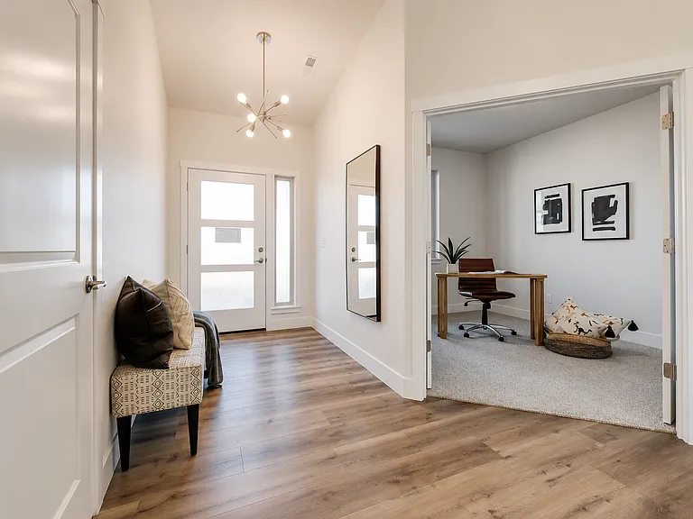 220 Tiber St — Photo 10